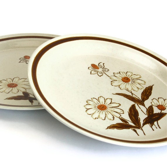 Brown Flower Plates - Set of Two