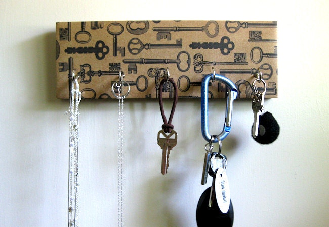 Key Rack and Jewelry Holder - "Vintage Keys" - Antique Brown, Tan, Beige, Vintage Rustic Keys, Old Keys, Black and Brown