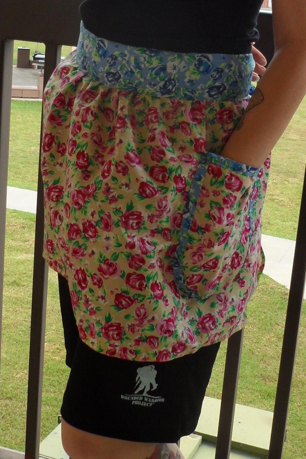 Retro Rose Garden Half Apron - Adult Medium