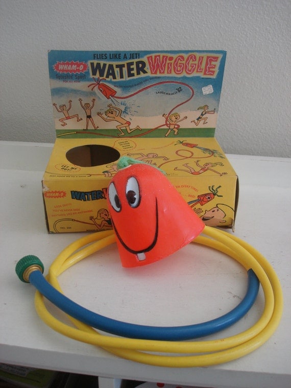 water wiggle hose toy