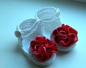 PATTERN for crocheted baby's bootees - summer white sandals with RED FLOWER.