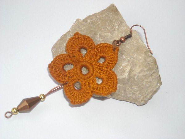 Crochet earrings flower motifs