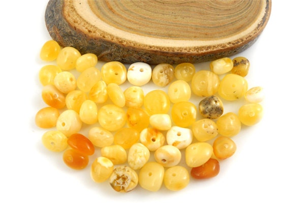 Natural Baltic Amber polished round beads - 50 pcs - Milky - Honey