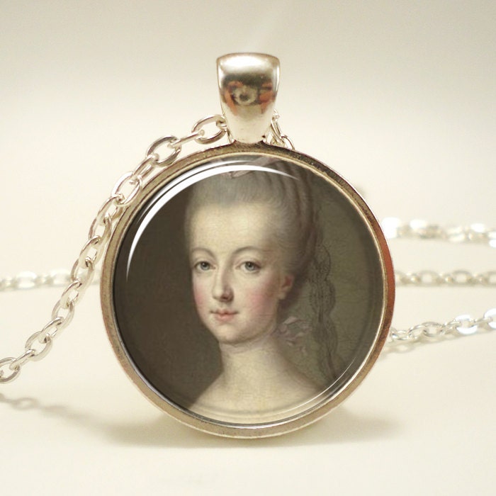 Marie Antoinette Necklace, Art Pendant Charm With Necklace Chain, Silver Plate (0340S1IN)