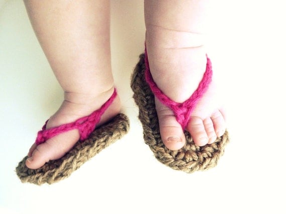 Crochet baby shoes-Flip Flops---CHOOSE YOUR COLOR-- Baby Sandals--Boy or Girl-- 0-3 months, 3-6 months, 6-12 months