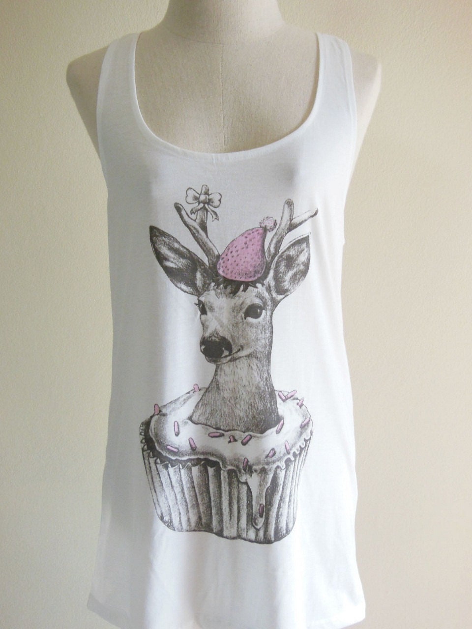Deer Happy New Year Cupcake Funny Animal Women T-Shirt White T-Shirt Tunic Screen Print Size M