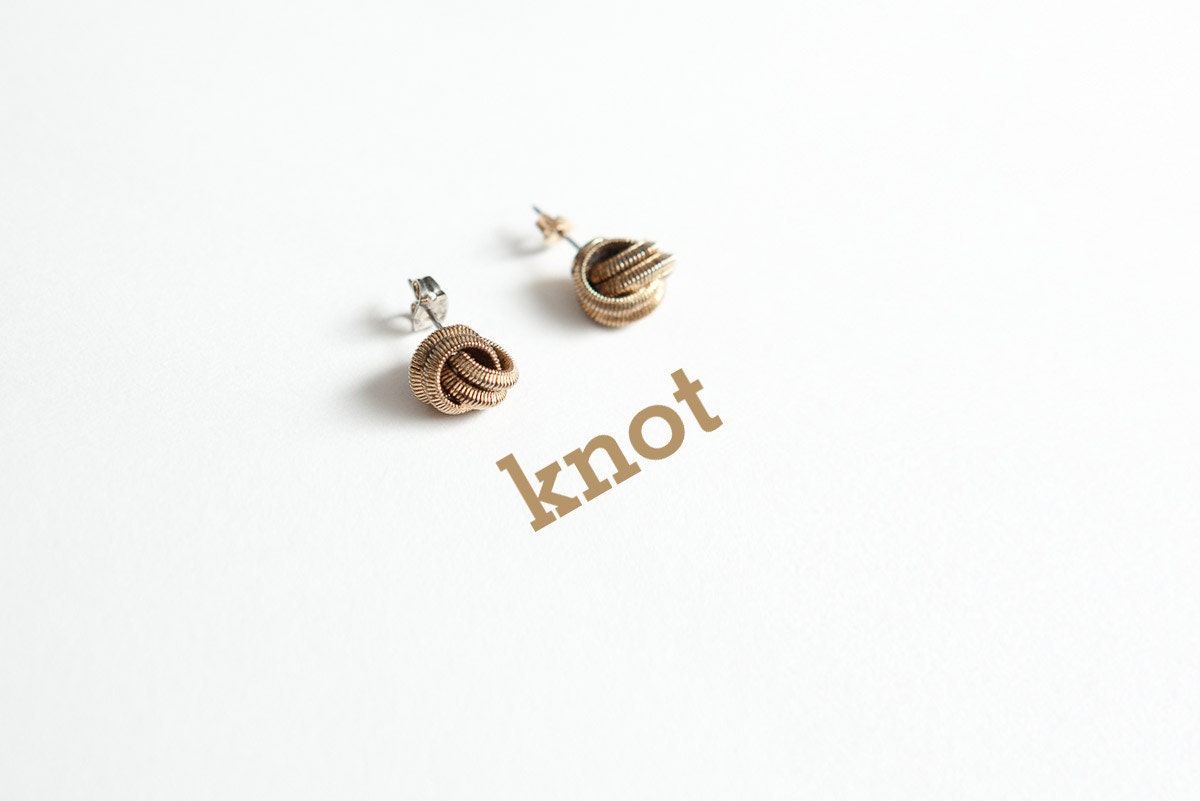 small vintage brass toned roped post earrings