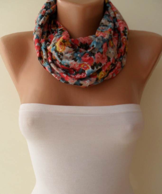 Infinty Scarf - Circle Scarf - Loop Scarf - Colorful Flowered Fabric