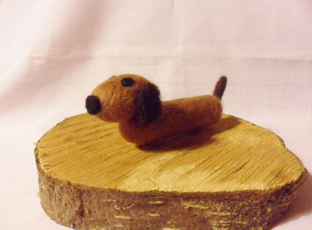 Needle Felted Sausage Dog - miniature daschund figure - 100% merino wool