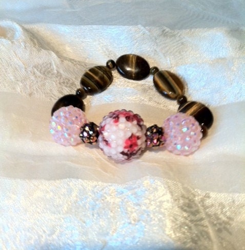 Ode to an Old Pink & Brown Bathroom Bracelet - NorthCoastCottage