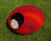 XL size cat bed/cat cave/cat house/felted cat cave (With GIFT pad) multicolored