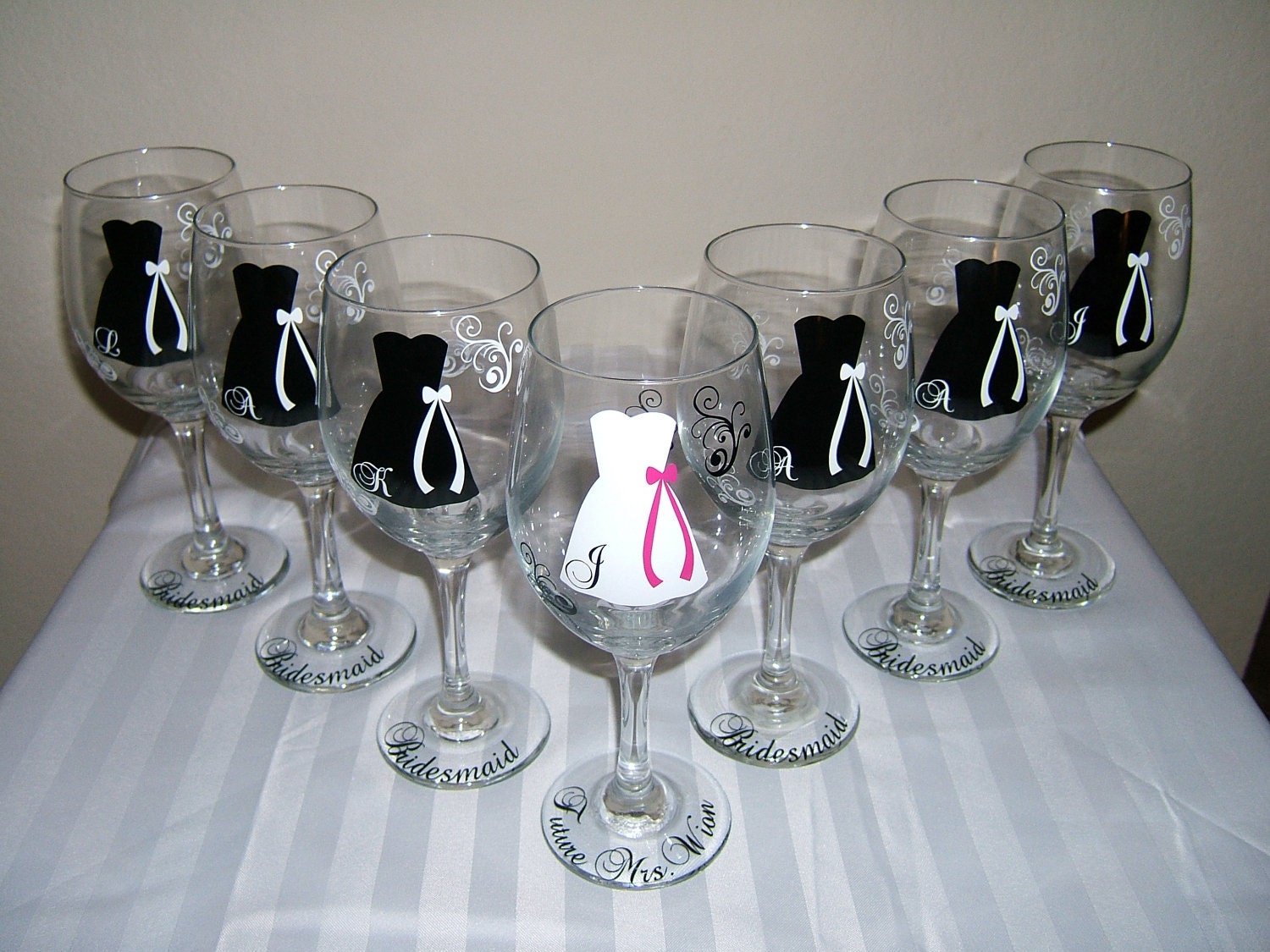 7 Personalized Bride and Bridesmaid Wine Glasses, Wedding Party Glasses