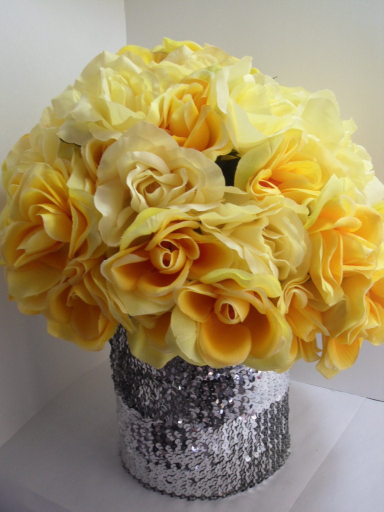 Large Luxury Yellow Rose Bouquet