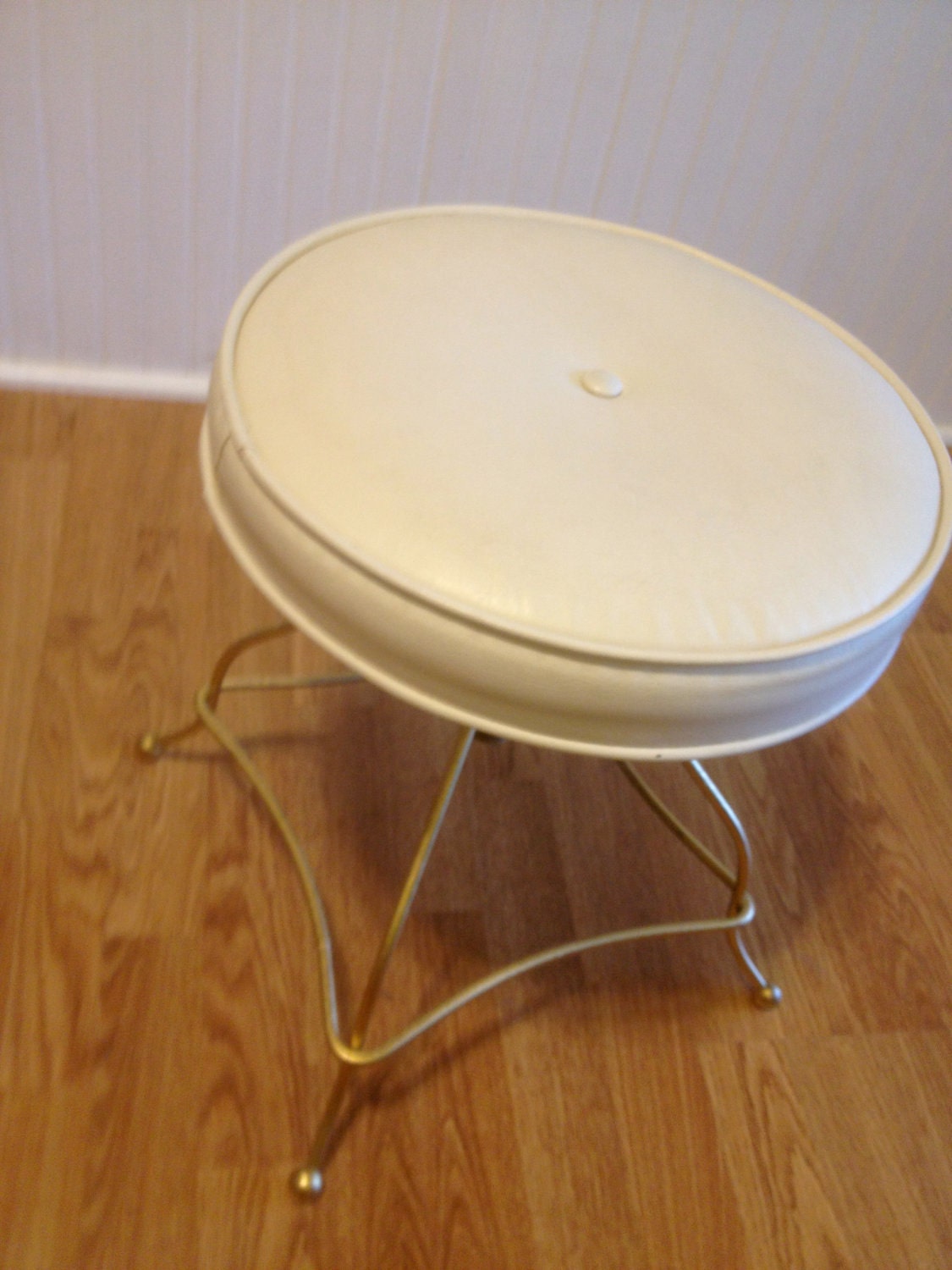 Vintage Hollywood Regency White Vanity Stool Swivels