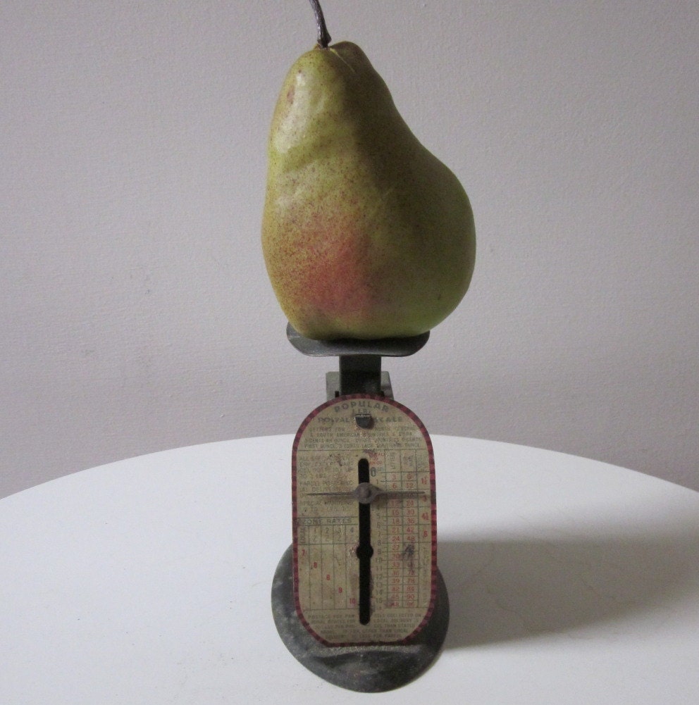 Small Charming " Popular" One LB.Postal Scale