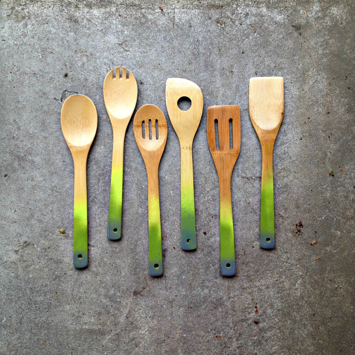 Ombre Wooden Spoons in avocado