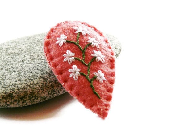 Embroidered Felt hair clip Flowers Pink wool Hair Barrette