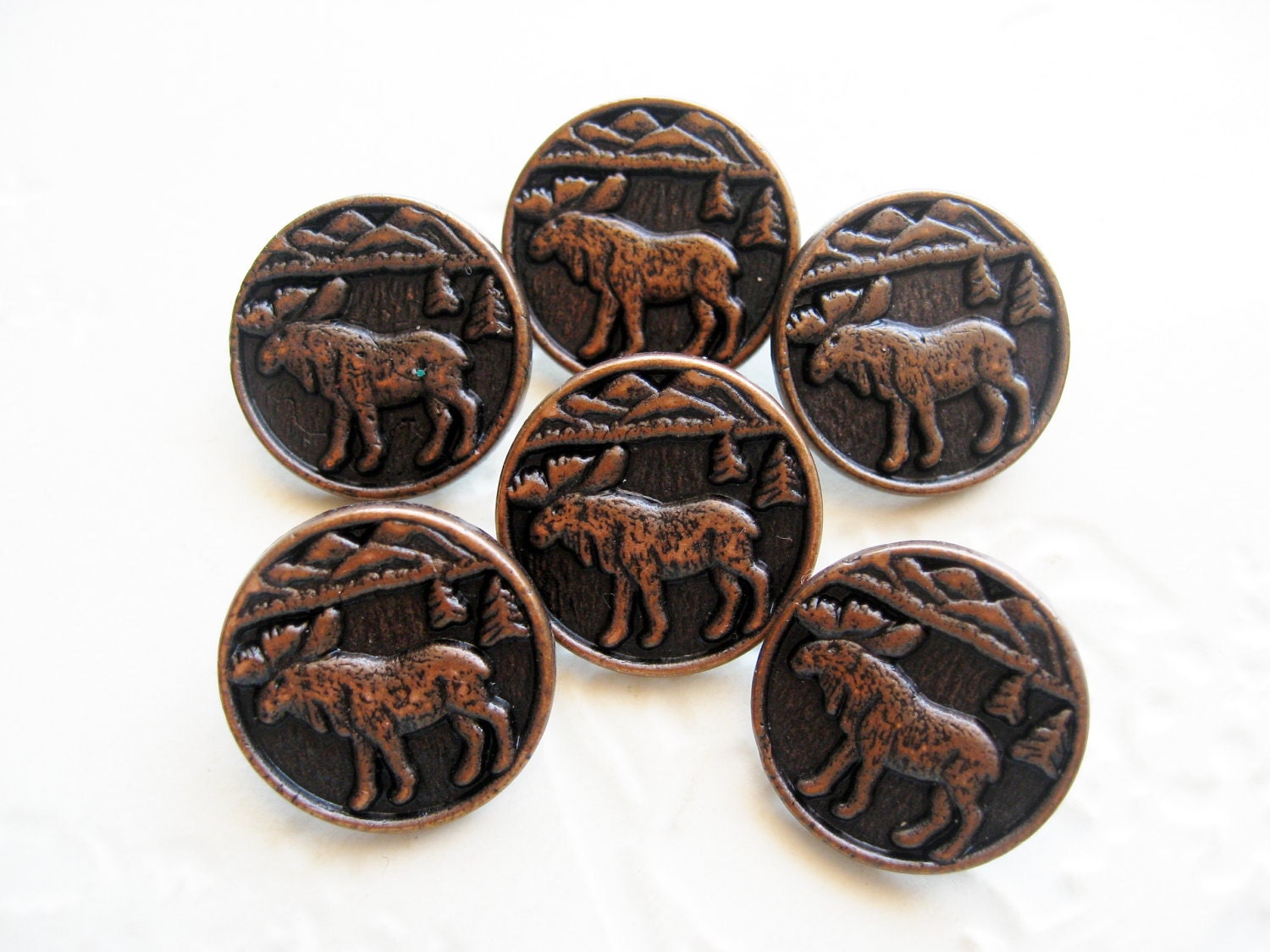 Vintage Buttons - copper tone picture buttons reindeer elk deer animal hunting figural sewing buttons for Tracht Trachten -L91