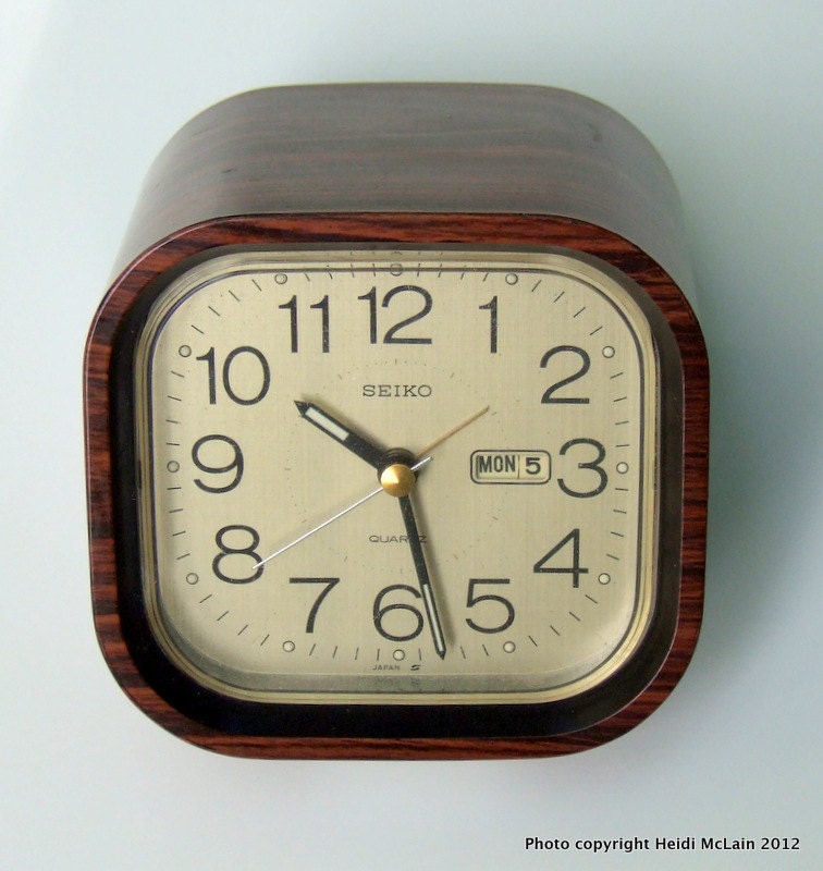 REDUCEDSeiko Quartz Alarm Clock With Day/Date Feature by WineKnow