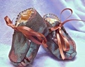 Newborn Baby BOY Booties - CAMOUFLAGE with ribbon