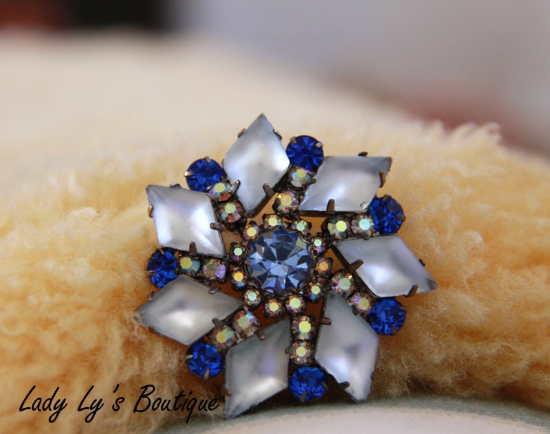 Aurora Borealis Blue Brooch - Sapphire Blue Rhinestones Frosty Pinwheel Pin - Something Blue - Vintage