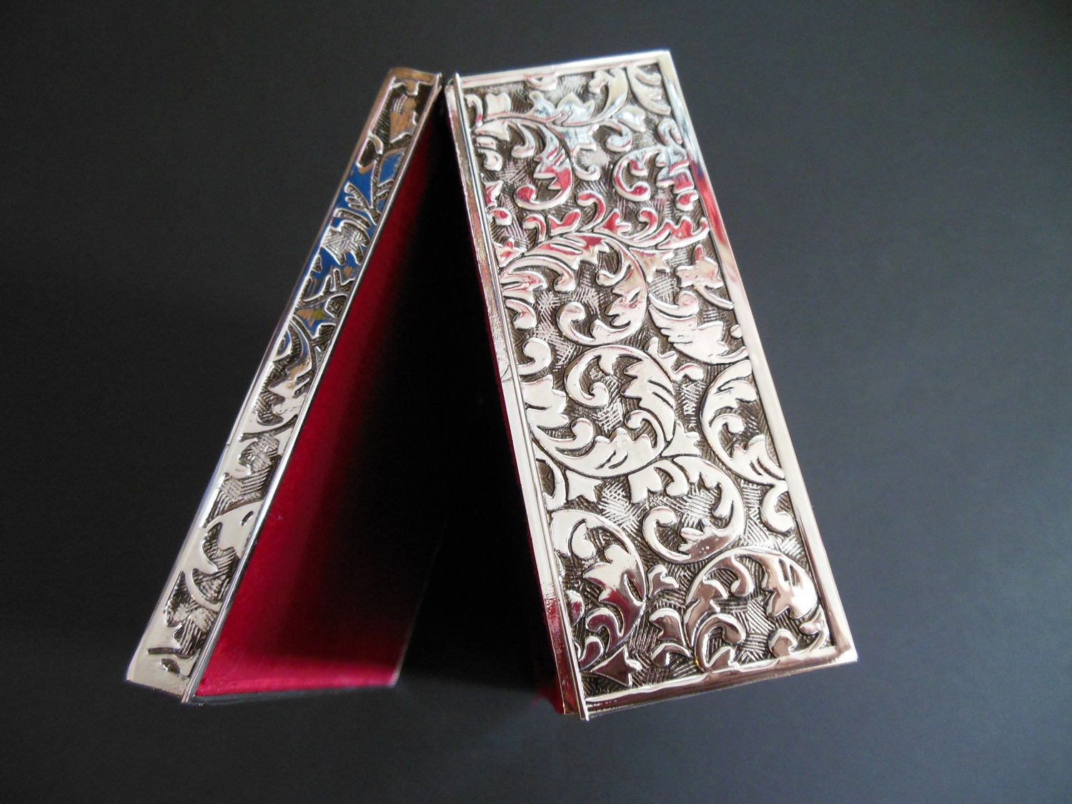 SILVER JEWELRY BOX...Jewelry Box...Silver...Excellent condition