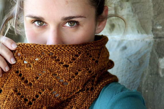 Downton Cowl Chevron Lace Knitting Pattern PDF