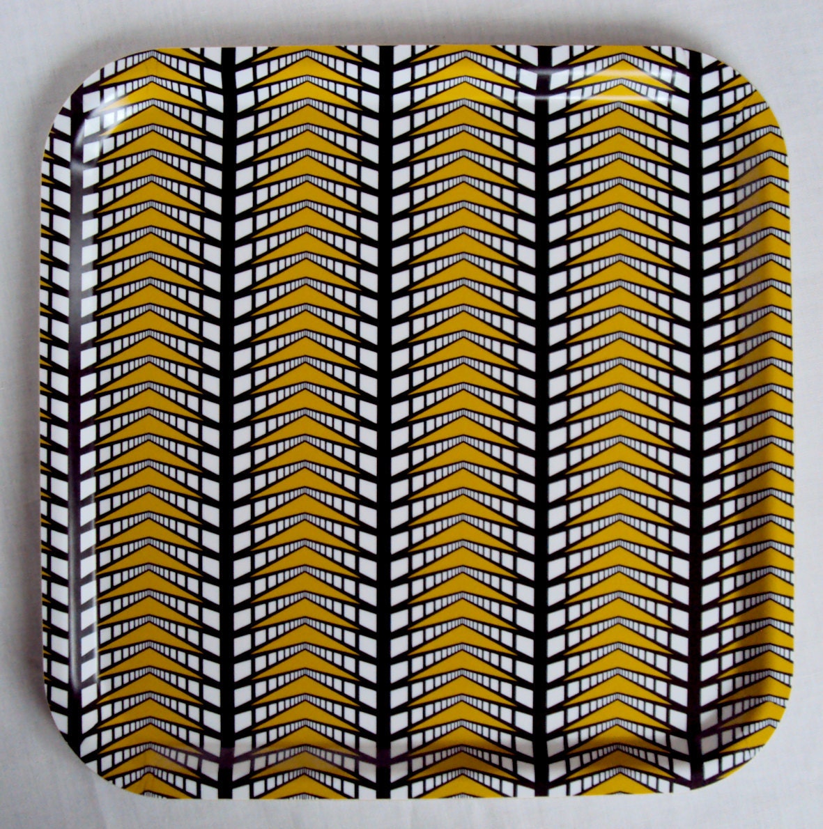 Retro tray in bold, graphic pattern. Yellow, black, white. - LinaJohansson Retro tray in bold, graphic pattern. Yellow, black, white. - LinaJohansson