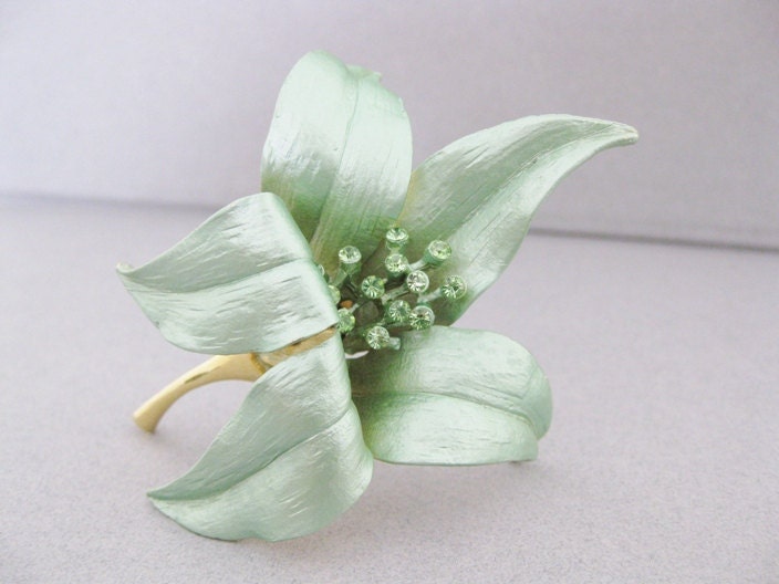 vintage enamel pale green lily flower brooch. IN THE GARDEN.