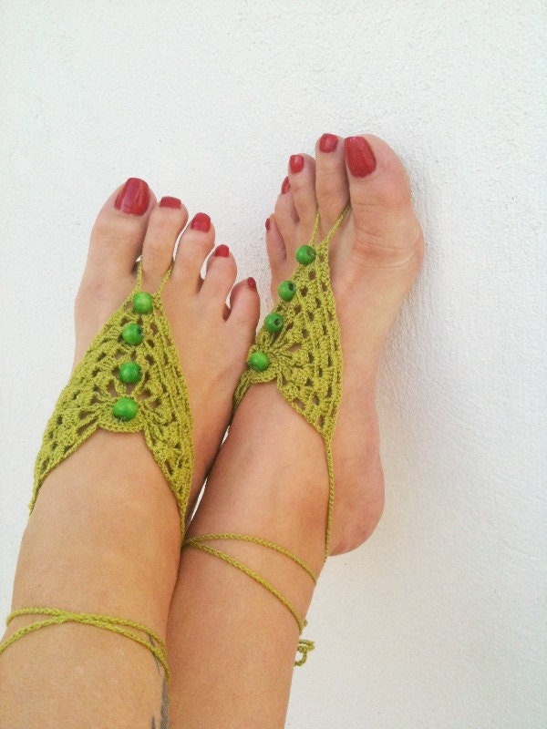 Green Barefoot Sandals with vooden beads, Nude shoes, Foot jewelry, Wedding, Victorian Lace, Sexy, Lolita, Yoga, Anklet