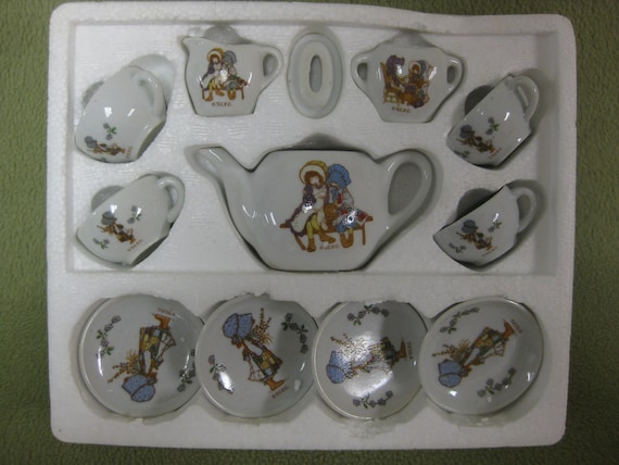 holly hobbie china tea set