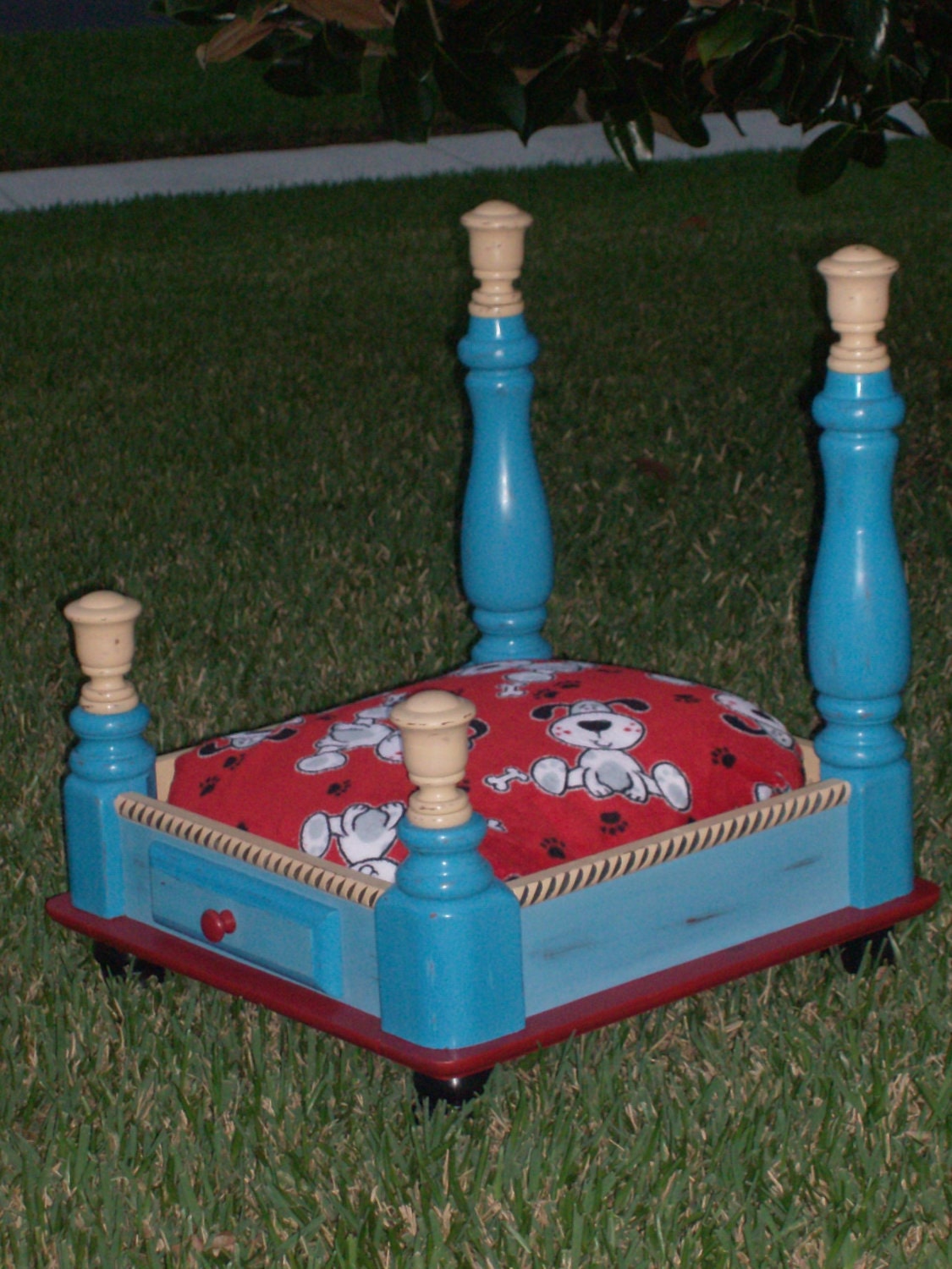 Hand Painted, Handmade Wood Dog/Pet Bed