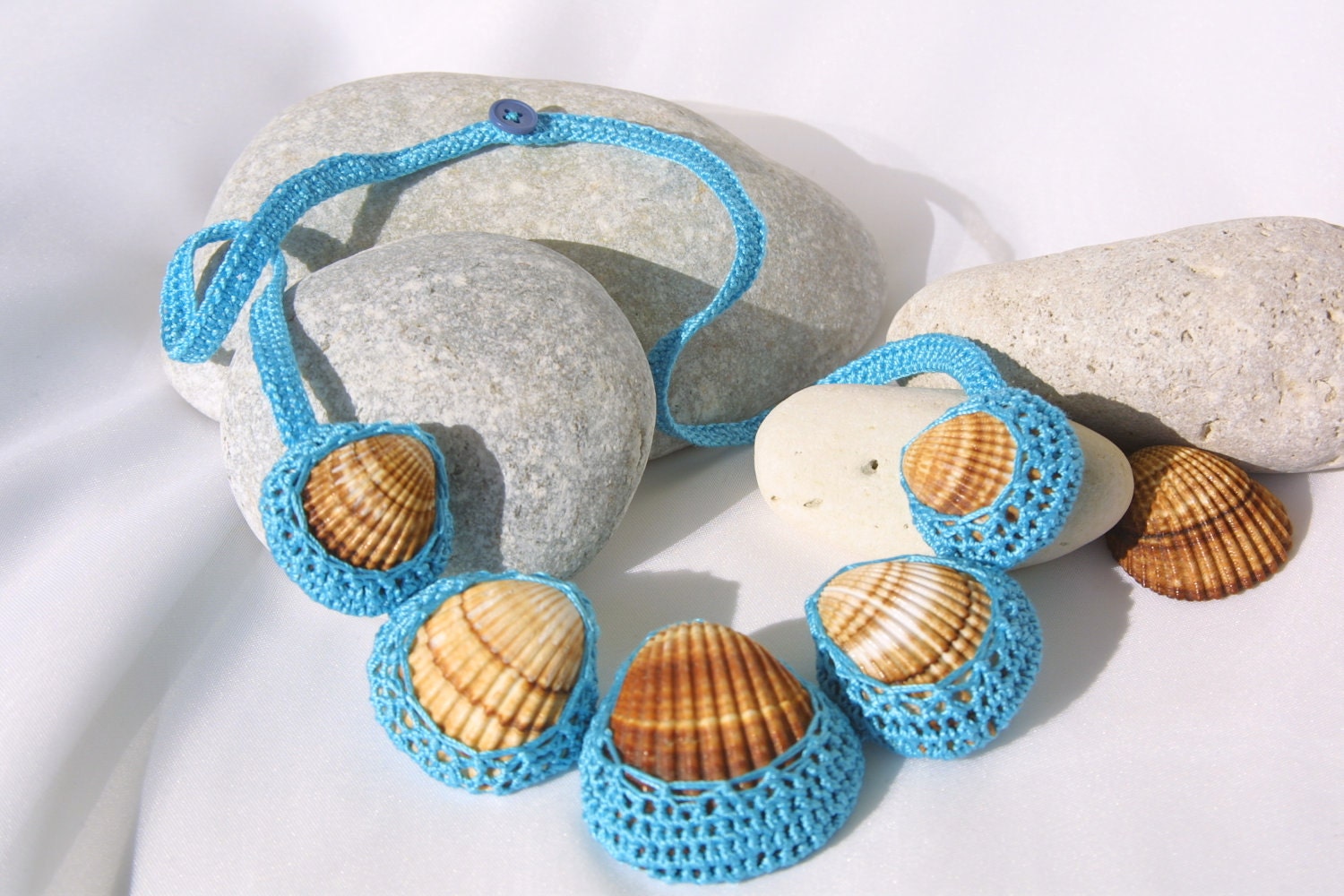 Summer turquoise necklace, seashell, crochet