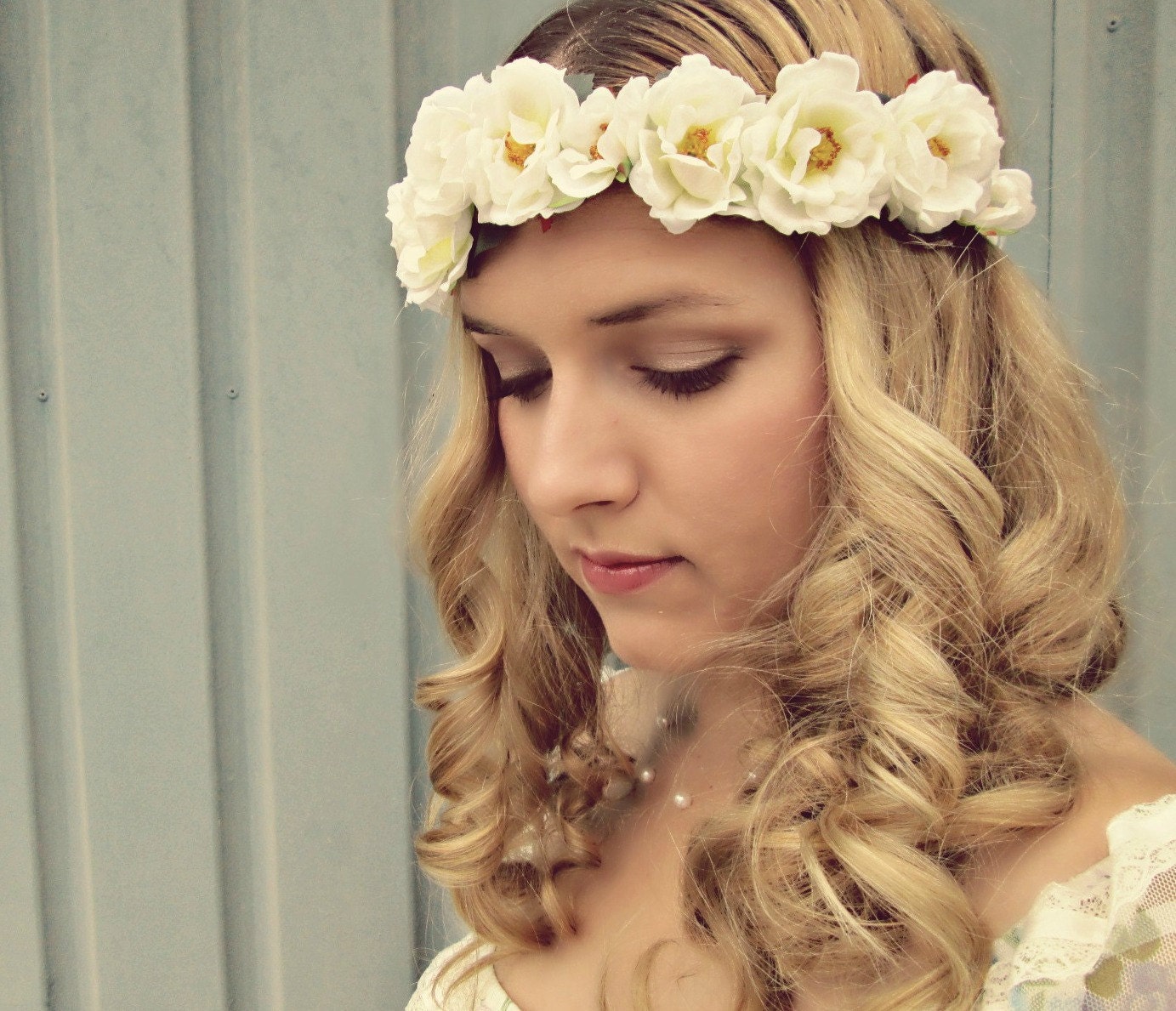 Buttercup - romantic white rose flower crown
