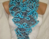 Hand knitted Gray&Blue Ruffled scarf by Arzus