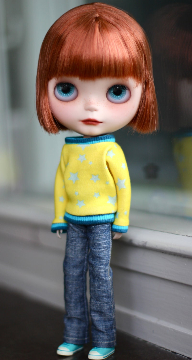 Stars on yellow jersey top for Blythe or Licca