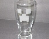 Set of 2 Creeper Inspired Etched Beer Glasses: Mine craft inspired drinking glass. Etched Creeper pub or beer glass. Great Creeper gift idea