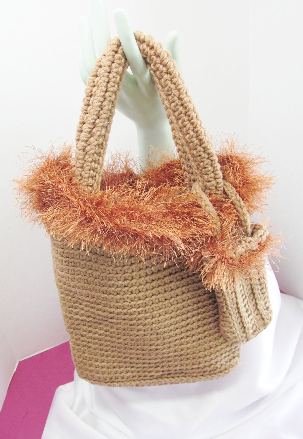 LE SAC MARRON