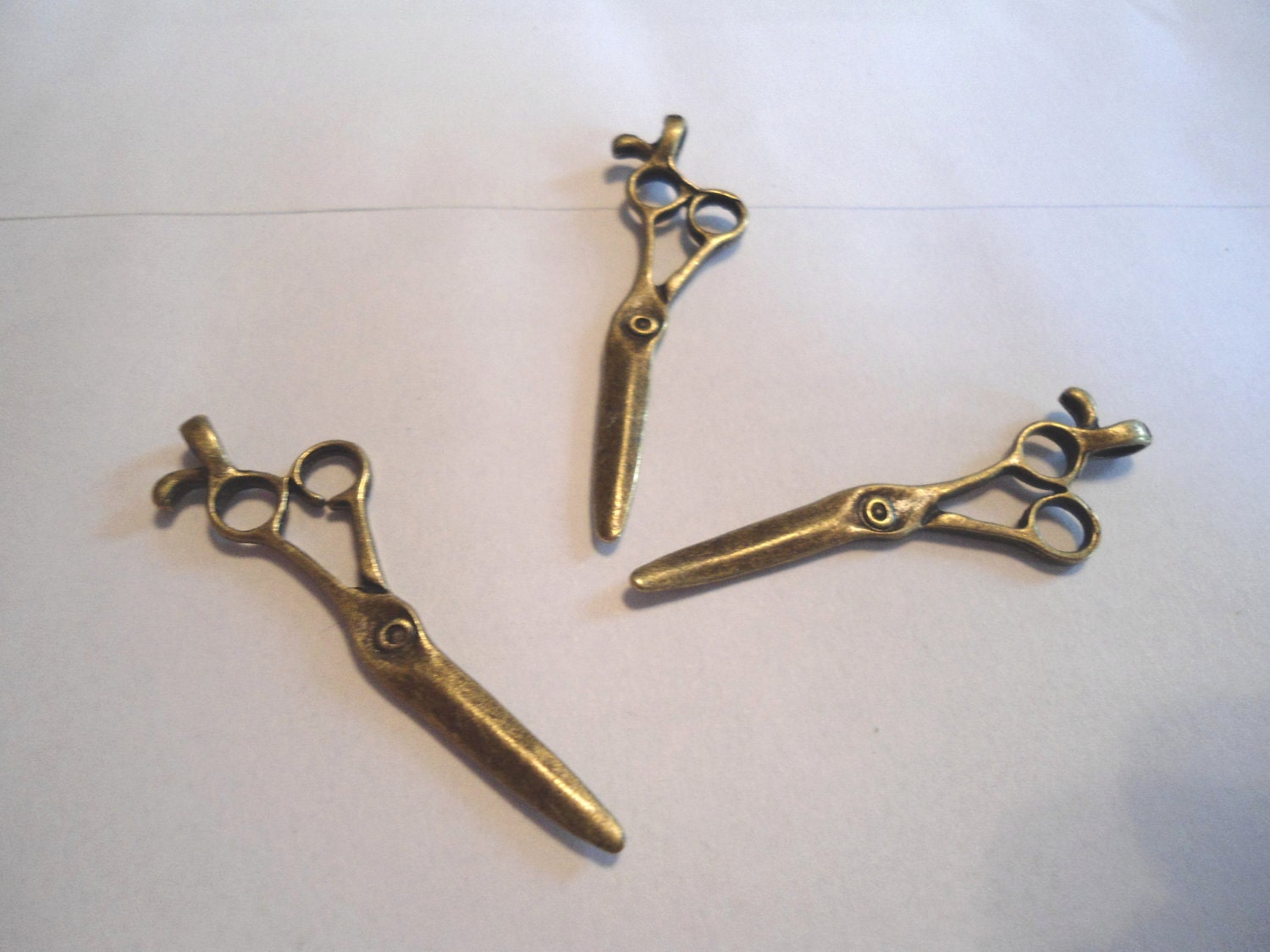 bronze scissor charm (3)