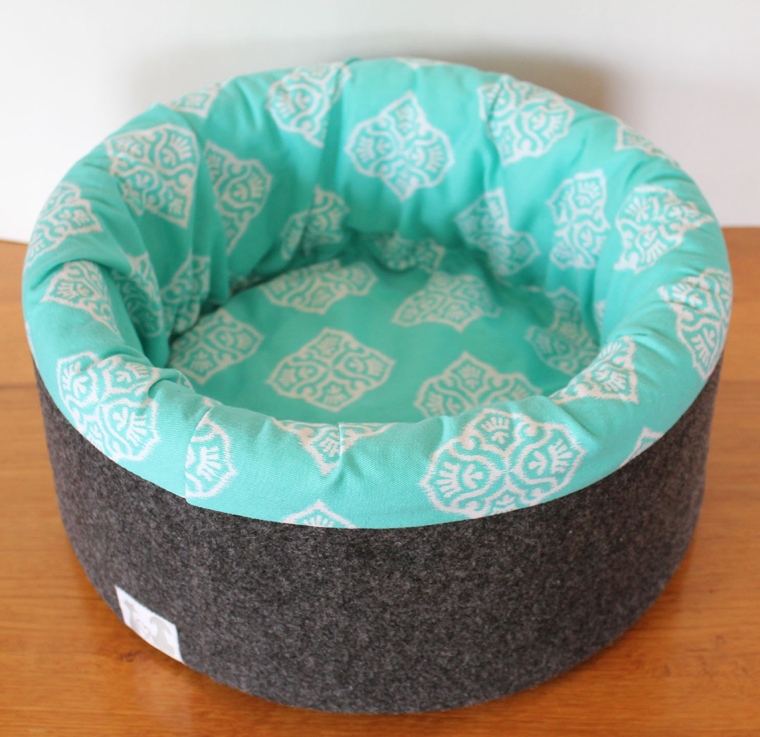 Cat Bed 12"d self warming aqua ikat