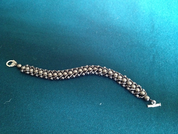 Bracelet with hematites beads flat spiral