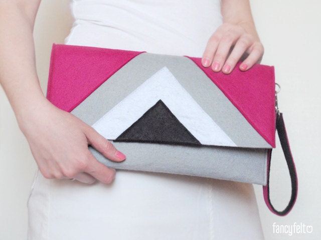 Nifty geometric gray felt clutch