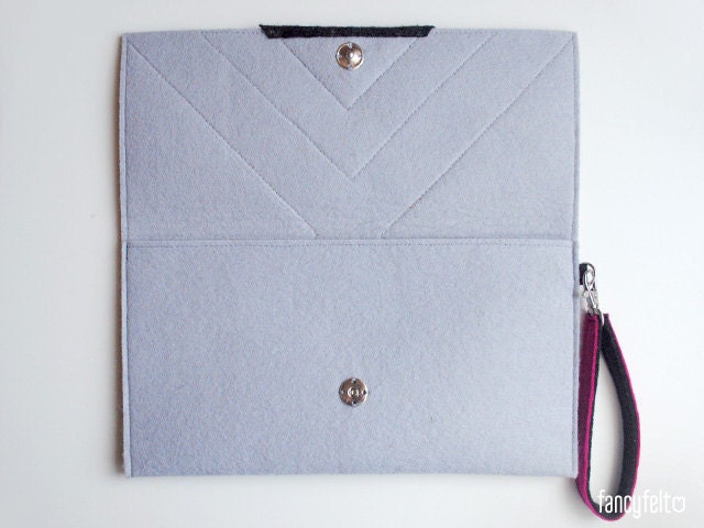Nifty geometric gray felt clutch
