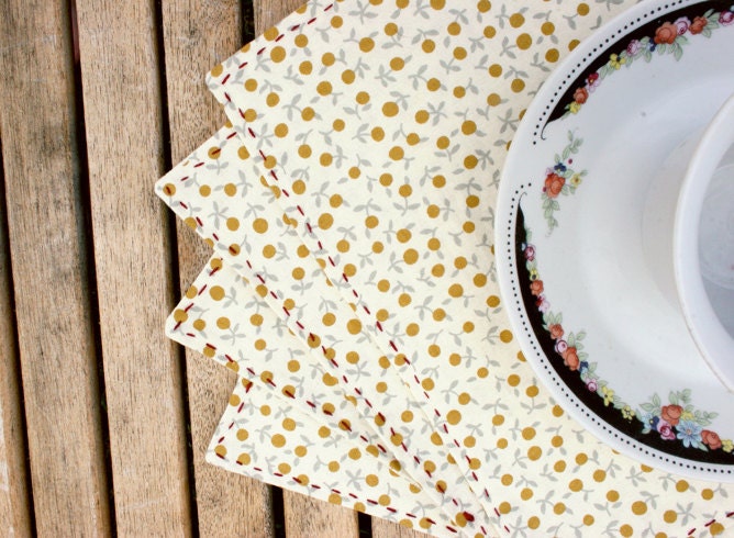 Cloth Napkins in Dandelion Cream - Tea or Cocktail Size