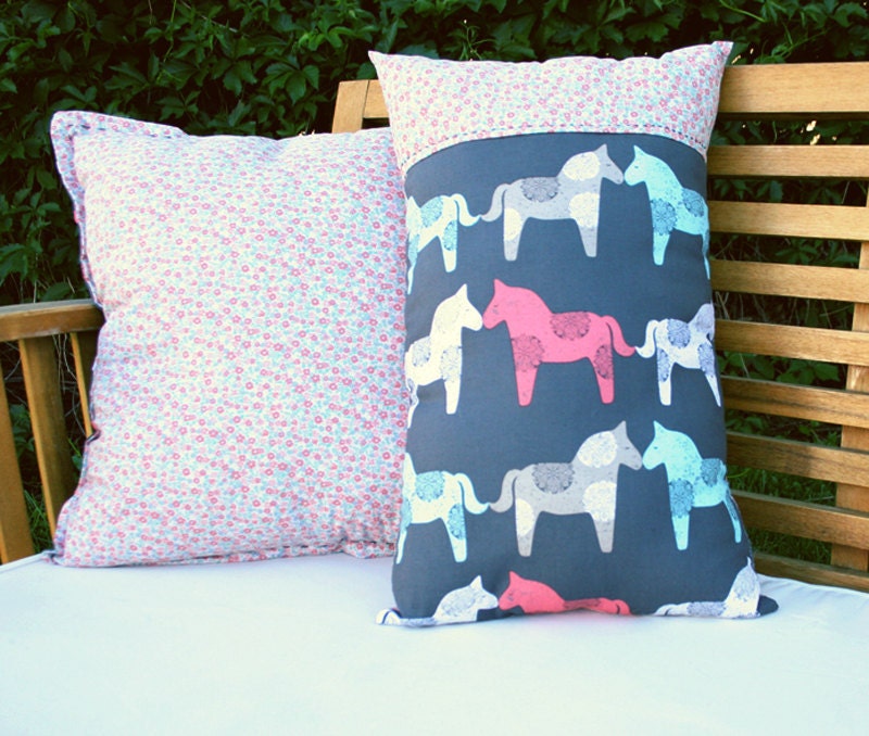 Tidy Pillow in Festive Burro