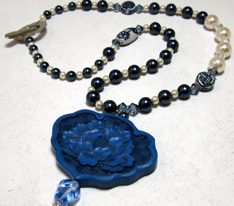 Blue and White Beaded Necklace, Pearl Pendant Necklace,  Beadwork Necklace, Statement Necklace, Beaded Jewelry, Women's Jewelry