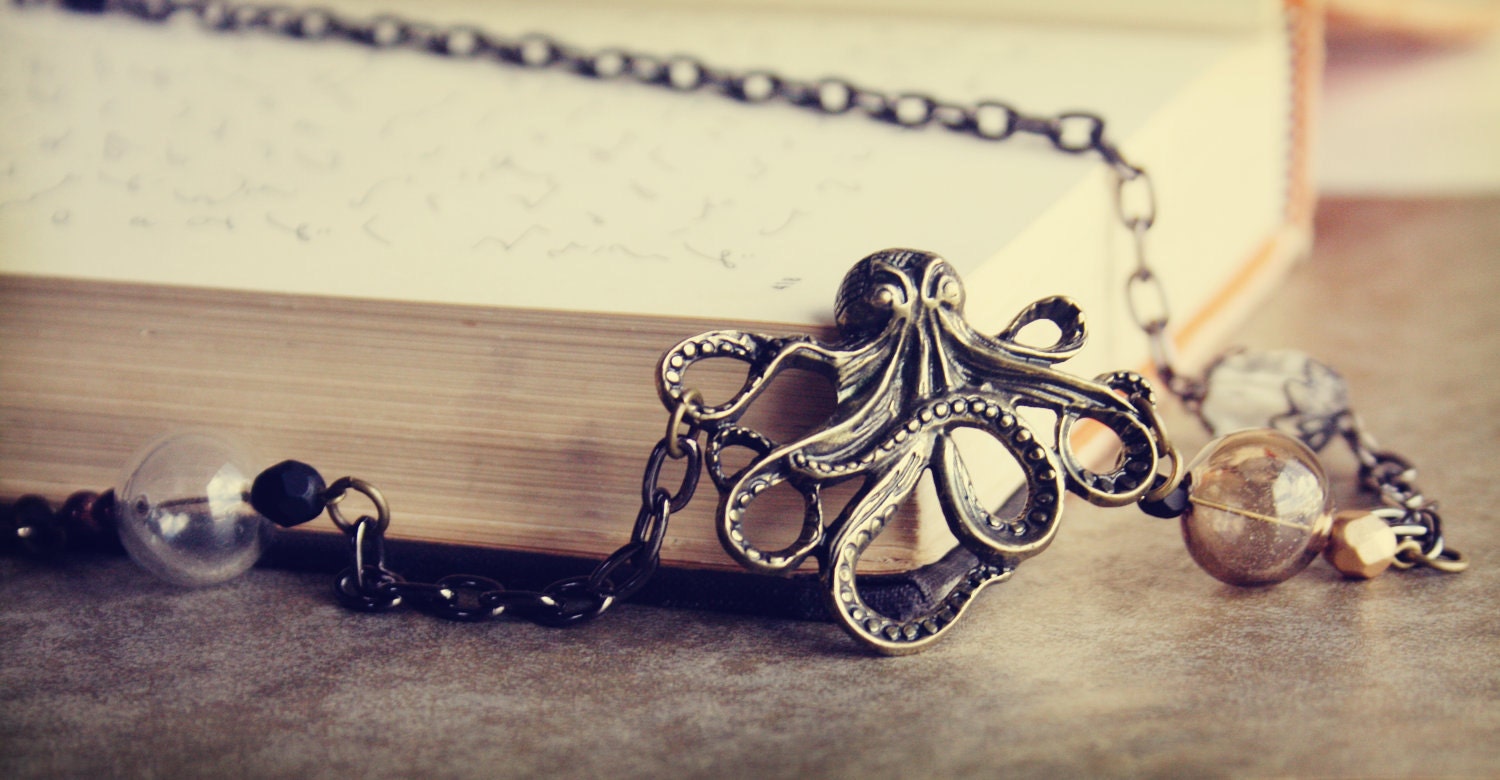 SALE: 20% OFF - Kraken // choker with brass octopus and hand blown glass