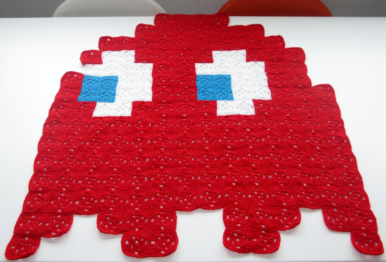 Pac-Man Red Ghost 8-bit Crochet Blanket