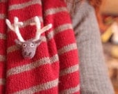 C L A U D E - needle felted brooch