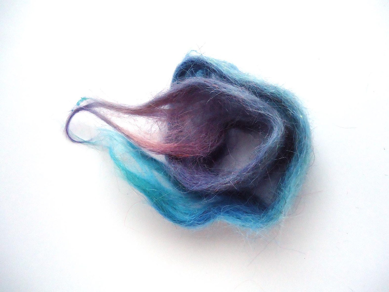 Purple-Blue Hand Dyed Blonde Goat Hair Roving/Tops 10g 0.35oz
